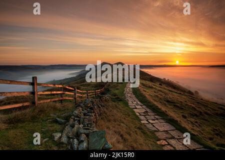 The Great Ridge with a stunning sunrise, Mam Tor, Edale, Peak District, Derbyshire, England, United Kingdom, Europe Stock Photo
