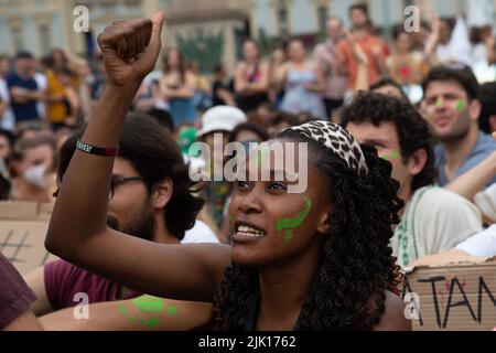 Turin, Italy. 29th July, 2022. Activist Patience Nabukalu protest during the Climate Social Camp March on July 29, 2022 in Turin, Italy. Fridays For Future is a global climate strike movement by school students that was mediatised in August 2018 with Swedish pupil Greta Thunberg. (Photo by Alberto Gandolfo/Pacific Press) Credit: Pacific Press Media Production Corp./Alamy Live News Stock Photo