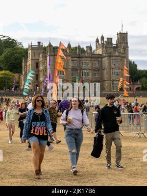 READING, BERKSHIRE, UK. 25 July 2022:  Crowds of Fans at Flackstock Festival in Reading, Berkshire, England. Credit: S.A.M./Alamy Live News Stock Photo