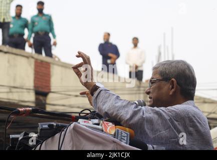 Dhaka, Bangladesh. 26th July, 2022. BNP Secretary General Mirza Fakhrul Islam Alamgir speaking at a rally in Dhaka. (Photo by Tahsin Ahmed/Pacific Press) Credit: Pacific Press Media Production Corp./Alamy Live News Stock Photo