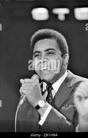 JIMMY RUFFIN (1936-2014) American Soul singer on Ready, Steady, Go ! in December 1966. Photo: Tony Gale Stock Photo