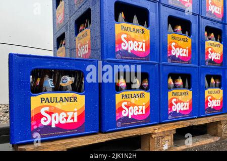Munich, Deutschland. 26th July, 2022. Paulaner SPEZI boxes are stacked on a pallet. ? Credit: dpa/Alamy Live News Stock Photo