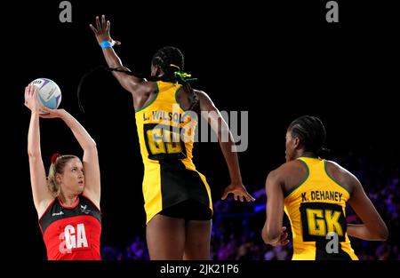 Wales Eleanor Roberts takes on Jamaica's Khadijah Williams (centre) and Kadie-ann Dehaney during the Pool A match between Wales and Jamaica at The NEC on day one of 2022 Commonwealth Games in Birmingham. Picture date: Friday July 29, 2022. Stock Photo