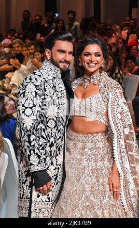 Deepika Padukone in bridal red saree arrives with hubby Ranveer Singh for  Anant-Radhika's engagement - India Today