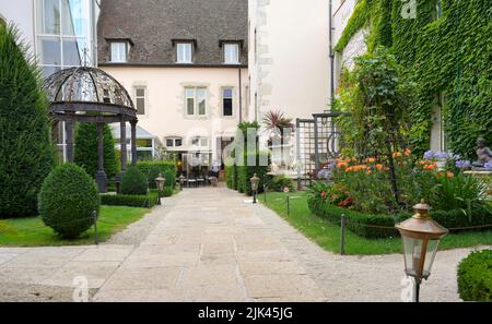 The luxury hotel Le Cep (SLH / Hyatt), Beaune FR Stock Photo