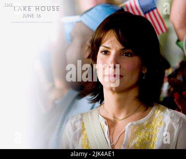 SANDRA BULLOCK, THE LAKE HOUSE, 2006 Stock Photo