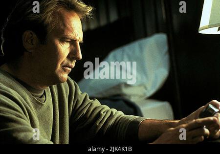 KEVIN COSTNER, DRAGONFLY, 2002 Stock Photo