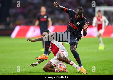 EINDHOVEN - (l-r) Jordan Teze of PSV Eindhoven, Johan Bakayoko of PSV ...