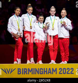 BIRMINGHAM, UNITED KINGDOM. 30th Jul, 2022. Team England (ACHAMPONG Ondine, FENTON Georgia-Mae, FRAGAPANE Claudia, KINSELLA Alice and SIMM Kelly) won the Gold during Artistic Gymnastics of Birmingham 2022 - Commonwealth Games at Birmingham Arena on Saturday, July 30, 2022 in BIRMINGHAM, UNITED KINGDOM. Credit: Taka Wu/Alamy Live News Stock Photo