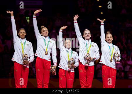 BIRMINGHAM, UNITED KINGDOM. 30th Jul, 2022. Team England (ACHAMPONG Ondine, FENTON Georgia-Mae, FRAGAPANE Claudia, KINSELLA Alice and SIMM Kelly) won the Gold during Artistic Gymnastics of Birmingham 2022 - Commonwealth Games at Birmingham Arena on Saturday, July 30, 2022 in BIRMINGHAM, UNITED KINGDOM. Credit: Taka Wu/Alamy Live News Stock Photo