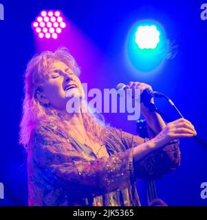 Sidmouth 30th July 2022 Scottish singer songwriter Eddi Reader tops the Saturday night bill at Sidmouth Folk Festival. Tony Charnock/Alamy Live News Stock Photo