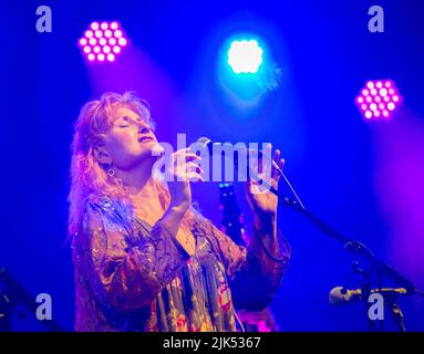 Sidmouth 30th July 2022 Scottish singer songwriter Eddi Reader tops the Saturday night bill at Sidmouth Folk Festival. Tony Charnock/Alamy Live News Stock Photo