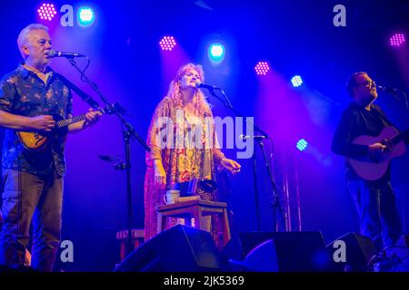 Sidmouth 30th July 2022 Scottish singer songwriter Eddi Reader tops the Saturday night bill at Sidmouth Folk Festival. Tony Charnock/Alamy Live News Stock Photo