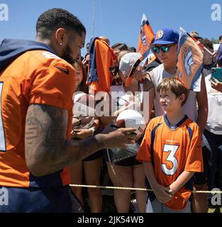 Englewood, Colorado, USA. 30th July, 2022. Denver Broncos WR TIM PATRICK signs autographs for fans after Training Camp practice Saturday afternoon. (Credit Image: © Hector Acevedo/ZUMA Press Wire) Stock Photo