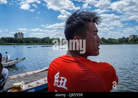 Queens, New York, USA. 30th July, 2022. After a 2 year hiatus the Hong Kong Dragon Festival in NY (HKDBF NY) commenced at the Meadow Lake in Flushing Meadows Corona Park, Queens. The two day event celebrates the 30th anniversary of the event as well as The Year of the Tiger. (Credit Image: © Bianca Otero/ZUMA Press Wire) Stock Photo