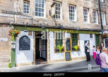 Edinburgh the royal mile,Ensign Ewart 17th century pub and inn named after Charles Ewart, summers day in Edinburgh,Scotland,UK Stock Photo