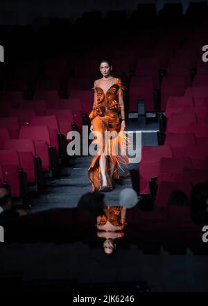 New Delhi. 30th July, 2022. A model displays a creation by designer Amit Aggarwal during the FDCI India Couture Week in New Delhi, July 30, 2022. Credit: Javed Dar/Xinhua/Alamy Live News Stock Photo