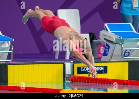 Jacob Thomas Taylor PETERS dives in for the start of the during the Men's 50m Butterfly Semi-Final 1 at Sandwell Aquatics Centre, Smethwick, England on the 29 July 2022. Photo by David Horn. Stock Photo