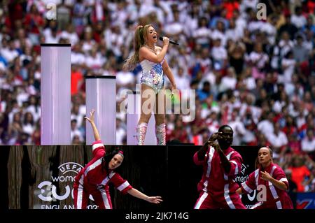 Becky Hill performs ahead of the UEFA Women's Euro 2022 final at Wembley Stadium, London. Picture date: Sunday July 31, 2022. Stock Photo