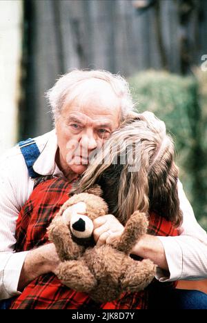 Karl Malden  Film Vanished Without A Trace; They'Ve Taken Our Children (1992) Characters: Ed Ray  Director: Vern Gillum 01 March 1993   **WARNING** This Photograph is for editorial use only and is the copyright of ABC and/or the Photographer assigned by the  Film or Production Company and can only be reproduced by publications in conjunction with the promotion of the above  Film. A Mandatory Credit To ABC is required. The Photographer should also be credited when known. No commercial use can be granted without written authority from the  Film Company. Stock Photo