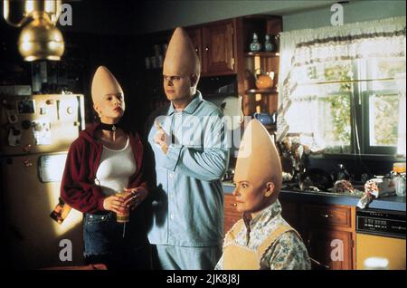 Michelle Burke, Dan Aykroyd & Jane Curtin Film: Coneheads (1993) Characters: Connie Conehead,Beldar Conehead & Prymatt Conehead  Director: Steve Barron 23 July 1993   **WARNING** This Photograph is for editorial use only and is the copyright of PARAMOUNT PICTURES and/or the Photographer assigned by the Film or Production Company and can only be reproduced by publications in conjunction with the promotion of the above Film. A Mandatory Credit To PARAMOUNT PICTURES is required. The Photographer should also be credited when known. No commercial use can be granted without written authority from th Stock Photo