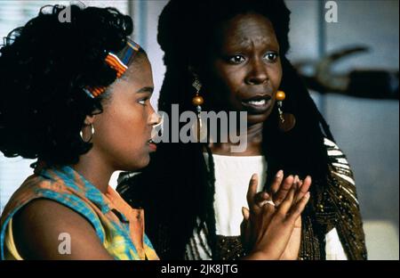 Nia Long & Whoopi Goldberg Film: Made In America (USA/FR 1993) Characters: Zora Mathews & Sarah Mathews  Director: Richard Benjamin 28 May 1993   **WARNING** This Photograph is for editorial use only and is the copyright of WARNER BROS. and/or the Photographer assigned by the Film or Production Company and can only be reproduced by publications in conjunction with the promotion of the above Film. A Mandatory Credit To WARNER BROS. is required. The Photographer should also be credited when known. No commercial use can be granted without written authority from the Film Company. Stock Photo