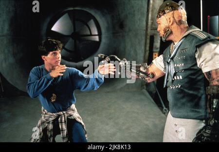 Original Film Title: DOUBLE DRAGON. English Title: DOUBLE DRAGON. Film  Director: JAMES YUKICH. Year: 1994. Stars: SCOTT WOLF; MARK DACASCOS.  Credit: COLUMBIA TRI STAR / VOLLICK, TOM / Album Stock Photo - Alamy