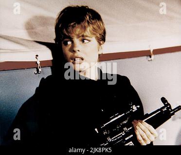 UNDER SIEGE 1992 ERIKA ELENIAK UNSG 008 Stock Photo Alamy