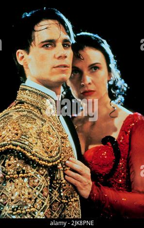 Paul Mercurio & Tara Morice Film: Strictly Ballroom (1993) Characters: Scott Hastings & Fran  Director: Baz Luhrmann 20 August 1992   **WARNING** This Photograph is for editorial use only and is the copyright of RANK and/or the Photographer assigned by the Film or Production Company and can only be reproduced by publications in conjunction with the promotion of the above Film. A Mandatory Credit To RANK is required. The Photographer should also be credited when known. No commercial use can be granted without written authority from the Film Company. Stock Photo