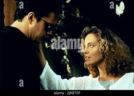 Tim Robbins & Greta Scacchi Film: The Player (USA 1992) Characters: Griffin Mill & June Gudmundsdottir  Director: Robert Altman 03 April 1992   **WARNING** This Photograph is for editorial use only and is the copyright of FINE LINE FEATURES and/or the Photographer assigned by the Film or Production Company and can only be reproduced by publications in conjunction with the promotion of the above Film. A Mandatory Credit To FINE LINE FEATURES is required. The Photographer should also be credited when known. No commercial use can be granted without written authority from the Film Company. Stock Photo