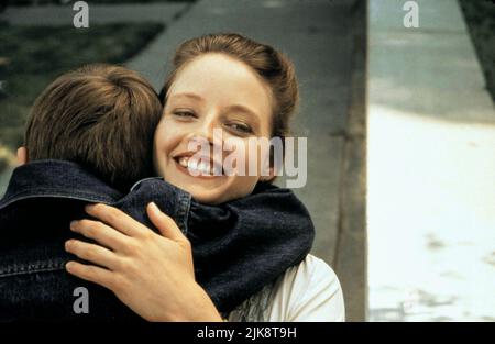 Adam Hann-Byrd & Jodie Foster Film: Little Man Tate (1991) Characters: Fred Tate & Dede Tate  Director: Jodie Foster 06 September 1991   **WARNING** This Photograph is for editorial use only and is the copyright of ORION and/or the Photographer assigned by the Film or Production Company and can only be reproduced by publications in conjunction with the promotion of the above Film. A Mandatory Credit To ORION is required. The Photographer should also be credited when known. No commercial use can be granted without written authority from the Film Company. Stock Photo