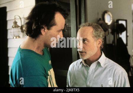 Bill Murray & Richard Dreyfuss Film: What About Bob? (1991) Characters: Bob 'Bobby' Wiley & Dr. Leo Marvin  Director: Frank Oz 17 May 1991   **WARNING** This Photograph is for editorial use only and is the copyright of TOUCHSTONE and/or the Photographer assigned by the Film or Production Company and can only be reproduced by publications in conjunction with the promotion of the above Film. A Mandatory Credit To TOUCHSTONE is required. The Photographer should also be credited when known. No commercial use can be granted without written authority from the Film Company. Stock Photo