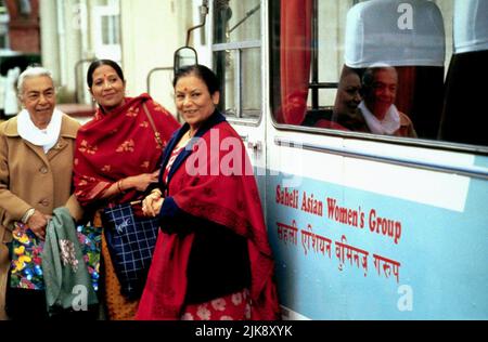 Zohra Sehgal, Lalita Ahmed & Surendra Kochar Film: Bhaji On The Beach (1993) Characters: Pushpa,Asha & Bina  Director: Gurinder Chadha 11 September 1993   **WARNING** This Photograph is for editorial use only and is the copyright of CHANNEL FOUR FILMS and/or the Photographer assigned by the Film or Production Company and can only be reproduced by publications in conjunction with the promotion of the above Film. A Mandatory Credit To CHANNEL FOUR FILMS is required. The Photographer should also be credited when known. No commercial use can be granted without written authority from the Film Compa Stock Photo