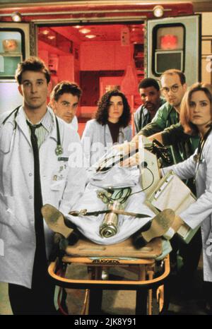 Noah Wyle, George Clooney, Julianna Margulies, Eriq La Salle, Anthony Edwards & Sherry Stringfield Television: Er : Season 1; E.R. (TV-Serie) Characters: Dr. John Carter,Dr. Doug Ross,Nurse Carol Hathaway,Dr. Peter Benton,Dr. Mark Greene & Dr. Susan Lewis  Usa 1994-2000, / 1. Staffel, Season 1 19 September 1994   **WARNING** This Photograph is for editorial use only and is the copyright of WARNER BROS. TELEVISION and/or the Photographer assigned by the Film or Production Company and can only be reproduced by publications in conjunction with the promotion of the above Film. A Mandatory Credit T Stock Photo