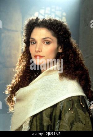 Mary Elizabeth Mastrantonio Film: Robin Hood: Prince Of Thieves (USA 1991) Characters: Marian Dubois  Director: Kevin Reynolds 14 June 1991   **WARNING** This Photograph is for editorial use only and is the copyright of WARNER BROS. and/or the Photographer assigned by the Film or Production Company and can only be reproduced by publications in conjunction with the promotion of the above Film. A Mandatory Credit To WARNER BROS. is required. The Photographer should also be credited when known. No commercial use can be granted without written authority from the Film Company. Stock Photo