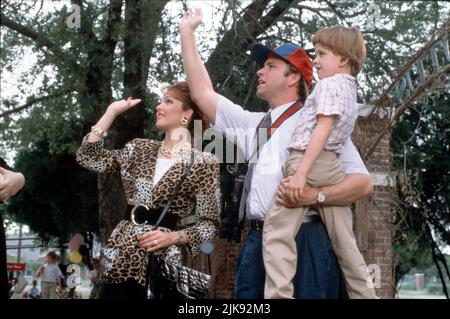 Amy Yasbeck, John Ritter & Michael Oliver Film: Problem Child (1990) Characters: Flo, Ben, Junior  Director: Dennis Dugan 27 July 1990   **WARNING** This Photograph is for editorial use only and is the copyright of UNIVERSAL PICTURES and/or the Photographer assigned by the Film or Production Company and can only be reproduced by publications in conjunction with the promotion of the above Film. A Mandatory Credit To UNIVERSAL PICTURES is required. The Photographer should also be credited when known. No commercial use can be granted without written authority from the Film Company. Stock Photo