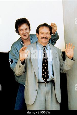 Tim Robbins & Robin Williams Film: Cadillac Man (1990) Characters: Larry & Joey O'Brien  Director: Roger Donaldson 18 May 1990   **WARNING** This Photograph is for editorial use only and is the copyright of ORION and/or the Photographer assigned by the Film or Production Company and can only be reproduced by publications in conjunction with the promotion of the above Film. A Mandatory Credit To ORION is required. The Photographer should also be credited when known. No commercial use can be granted without written authority from the Film Company. Stock Photo