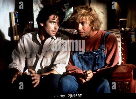 Pierce Brosnan & Jeff Fahey Film: The Lawnmower Man (USA/UK/JP 1992) Characters: Dr. Lawrence Angelo & Jobe Smith  / Title From The Stephen King Short Story 'The Lawnmower Man' Director: Brett Leonard 06 March 1992   **WARNING** This Photograph is for editorial use only and is the copyright of ALLIED VISION and/or the Photographer assigned by the Film or Production Company and can only be reproduced by publications in conjunction with the promotion of the above Film. A Mandatory Credit To ALLIED VISION is required. The Photographer should also be credited when known. No commercial use can be g Stock Photo