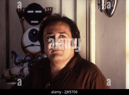 Danny Devito Film: Jack The Bear (1993) Characters: John Lear  Director: Marshall Herskovitz 02 April 1993   **WARNING** This Photograph is for editorial use only and is the copyright of 20TH CENTURY FOX / MELINDA SUE GORDON and/or the Photographer assigned by the Film or Production Company and can only be reproduced by publications in conjunction with the promotion of the above Film. A Mandatory Credit To 20TH CENTURY FOX / MELINDA SUE GORDON is required. No commercial use can be granted without written authority from the Film Company. Stock Photo