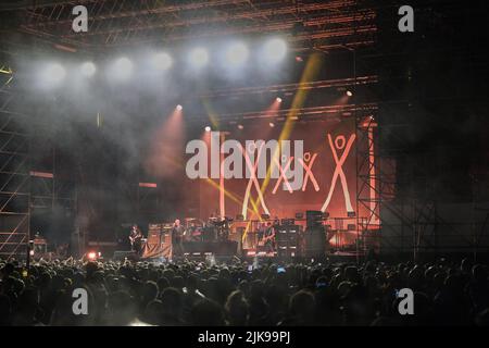 Villafranca Di Verona, Italy. 29th July, 2022. Pubblico during LITFIBA - L'ULTIMO GIRONE TOUR 2022, Italian singer Music Concert in Villafranca di Verona, Italy, July 29 2022 Credit: Independent Photo Agency/Alamy Live News Stock Photo