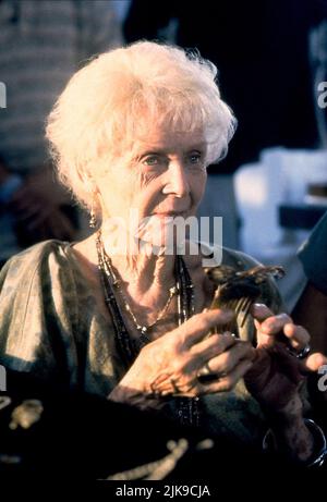 Gloria Stuart Film: Titanic (USA 1997) Characters: Old Rose  Director: James Cameron 01 November 1997   **WARNING** This Photograph is for editorial use only and is the copyright of 20TH CENTURY FOX and/or the Photographer assigned by the Film or Production Company and can only be reproduced by publications in conjunction with the promotion of the above Film. A Mandatory Credit To 20TH CENTURY FOX is required. The Photographer should also be credited when known. No commercial use can be granted without written authority from the Film Company. Stock Photo