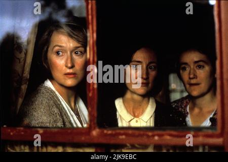 Meryl Streep, Brid Brennan & Sophie Thompson Film: Dancing At Lughnasa (1998) Characters: Kate 'Kit' Mundy, Agnes 'Aggie' Mundy, Rose 'Rosie' Mundy  Director: Pat O'Connor 04 September 1998   **WARNING** This Photograph is for editorial use only and is the copyright of CAPITOL FILMS and/or the Photographer assigned by the Film or Production Company and can only be reproduced by publications in conjunction with the promotion of the above Film. A Mandatory Credit To CAPITOL FILMS is required. The Photographer should also be credited when known. No commercial use can be granted without written au Stock Photo