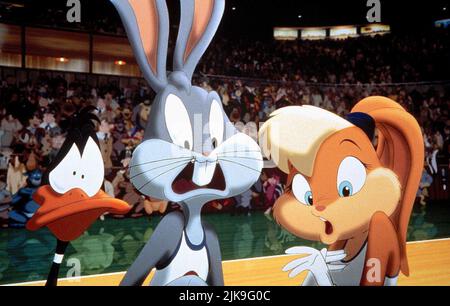 Daffy Duck, Bugs Bunny & Lola Film: Space Jam (USA 1996) Characters: Daffy Duck,Bugs Bunny &  Director: Joe Pytka 10 November 1996   **WARNING** This Photograph is for editorial use only and is the copyright of WARNER BROS. and/or the Photographer assigned by the Film or Production Company and can only be reproduced by publications in conjunction with the promotion of the above Film. A Mandatory Credit To WARNER BROS. is required. The Photographer should also be credited when known. No commercial use can be granted without written authority from the Film Company. Stock Photo