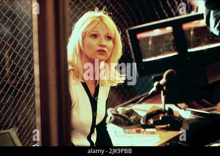 Ellen Barkin Film: The Fan (USA 1996) Characters: Jewel Stern  Director: Tony Scott 16 August 1996   **WARNING** This Photograph is for editorial use only and is the copyright of TRISTAR PICTURES and/or the Photographer assigned by the Film or Production Company and can only be reproduced by publications in conjunction with the promotion of the above Film. A Mandatory Credit To TRISTAR PICTURES is required. The Photographer should also be credited when known. No commercial use can be granted without written authority from the Film Company. Stock Photo