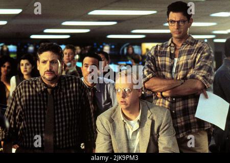 Harvey Fierstein & Jeff Goldblum Film: Independence Day (USA 1996) Characters: Marty Gilbert,David Levinson  Director: Roland Emmerich 25 June 1996   **WARNING** This Photograph is for editorial use only and is the copyright of 20TH CENTURY FOX and/or the Photographer assigned by the Film or Production Company and can only be reproduced by publications in conjunction with the promotion of the above Film. A Mandatory Credit To 20TH CENTURY FOX is required. The Photographer should also be credited when known. No commercial use can be granted without written authority from the Film Company. Stock Photo