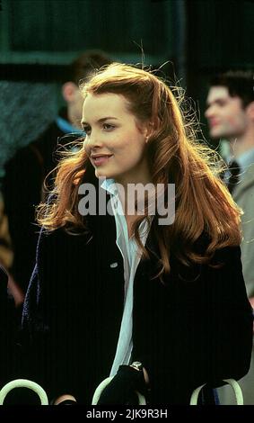 Saffron Burrows Film: Circle Of Friends (IRL/UK/USA 1995) Characters: Nan Mahon  Director: Pat O'Connor 07 April 1995   **WARNING** This Photograph is for editorial use only and is the copyright of RANK and/or the Photographer assigned by the Film or Production Company and can only be reproduced by publications in conjunction with the promotion of the above Film. A Mandatory Credit To RANK is required. The Photographer should also be credited when known. No commercial use can be granted without written authority from the Film Company. Stock Photo