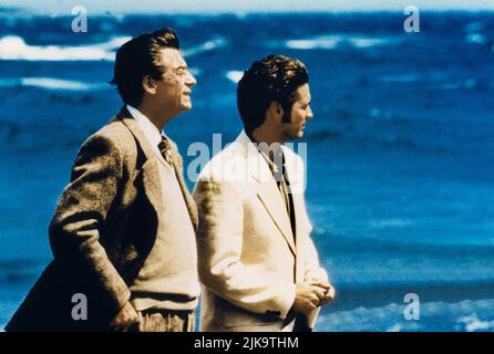 John Hurt & Jason Priestly Film: Love And Death On Long Island (UK/CAN 1997) Characters: Giles De'Ath &  / Titel Auch: 'Eine Liebe Auf Long Island' Director: Richard Kwietniowski 11 May 1997   **WARNING** This Photograph is for editorial use only and is the copyright of BBC and/or the Photographer assigned by the Film or Production Company and can only be reproduced by publications in conjunction with the promotion of the above Film. A Mandatory Credit To BBC is required. The Photographer should also be credited when known. No commercial use can be granted without written authority from the Fi Stock Photo