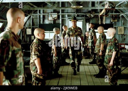 Damon Wayans Film: Major Payne (1997) Characters: Maj. Benson Payne  Director: Nick Castle 24 March 1995   **WARNING** This Photograph is for editorial use only and is the copyright of UNIVERSAL and/or the Photographer assigned by the Film or Production Company and can only be reproduced by publications in conjunction with the promotion of the above Film. A Mandatory Credit To UNIVERSAL is required. The Photographer should also be credited when known. No commercial use can be granted without written authority from the Film Company. Stock Photo