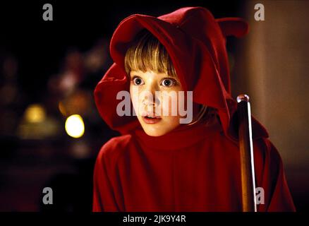 Hilary Duff Film: Casper Meets Wendy (1998) Characters: Wendy  Director: Sean Mcnamara 08 September 1998   **WARNING** This Photograph is for editorial use only and is the copyright of 20 CENTURY FOX and/or the Photographer assigned by the Film or Production Company and can only be reproduced by publications in conjunction with the promotion of the above Film. A Mandatory Credit To 20 CENTURY FOX is required. The Photographer should also be credited when known. No commercial use can be granted without written authority from the Film Company. Stock Photo