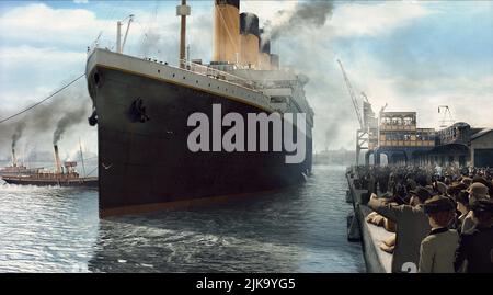 Ship Departs Southampton Dock Film: Titanic (USA 1997)   Director: James Cameron 01 November 1997   **WARNING** This Photograph is for editorial use only and is the copyright of 20TH CENTURY FOX and/or the Photographer assigned by the Film or Production Company and can only be reproduced by publications in conjunction with the promotion of the above Film. A Mandatory Credit To 20TH CENTURY FOX is required. The Photographer should also be credited when known. No commercial use can be granted without written authority from the Film Company. Stock Photo